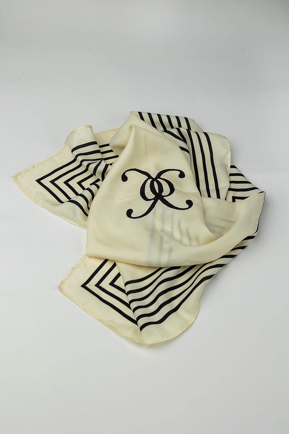 Elle Silk Scarf Creme