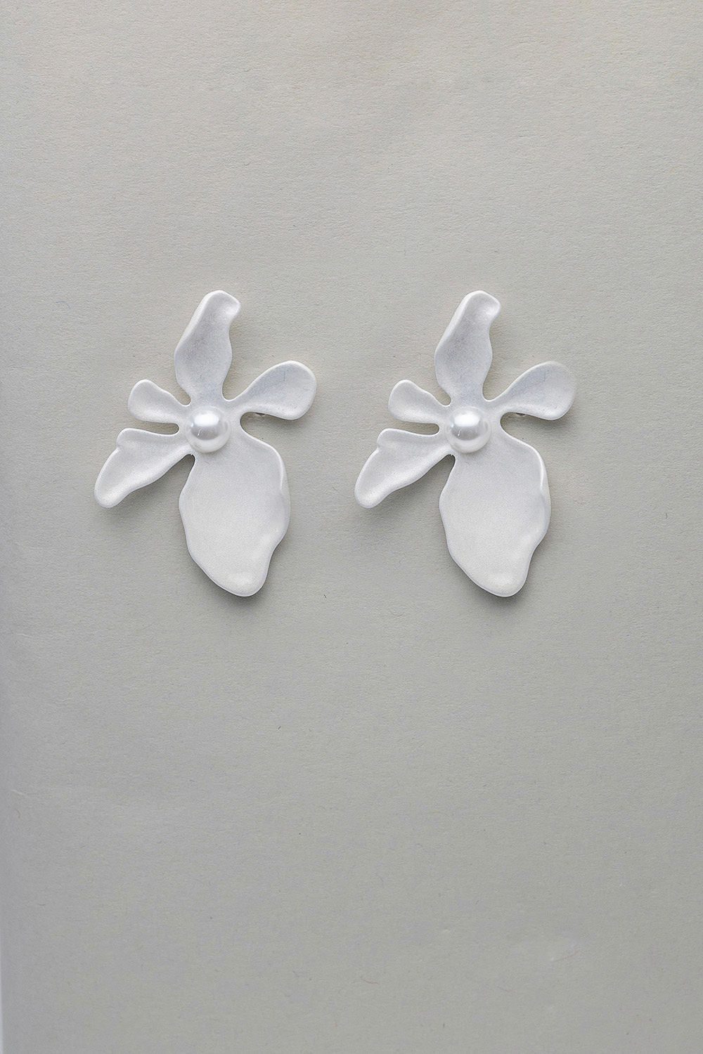 Flower Pearl Earrings