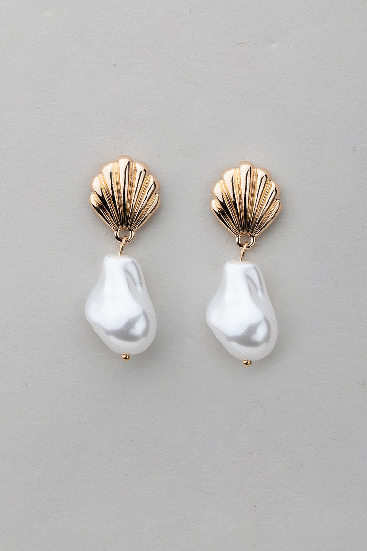 Shell Pearl Earrings Gold