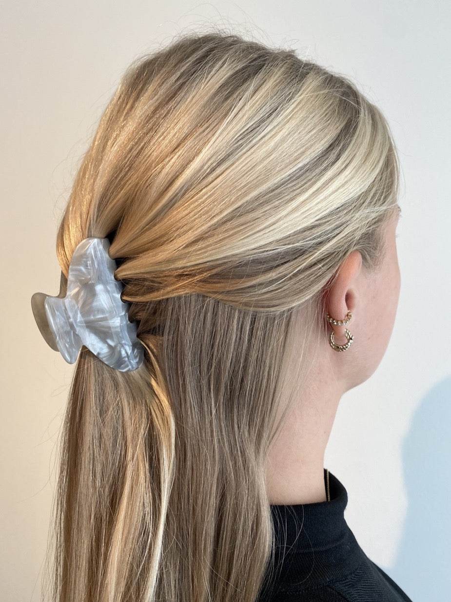 hair clip grey