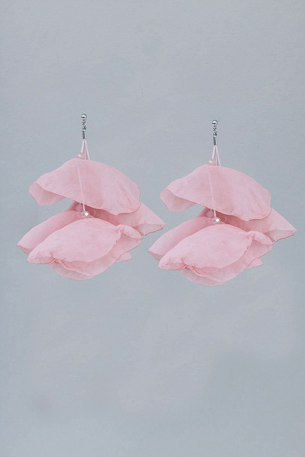 Flowy Earrings Light Pink w silver