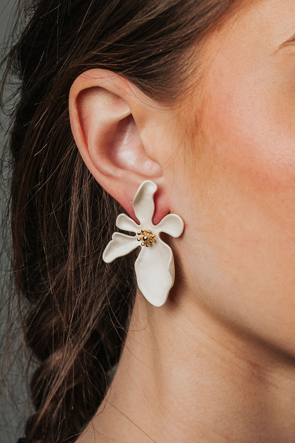 Flower White Earrings