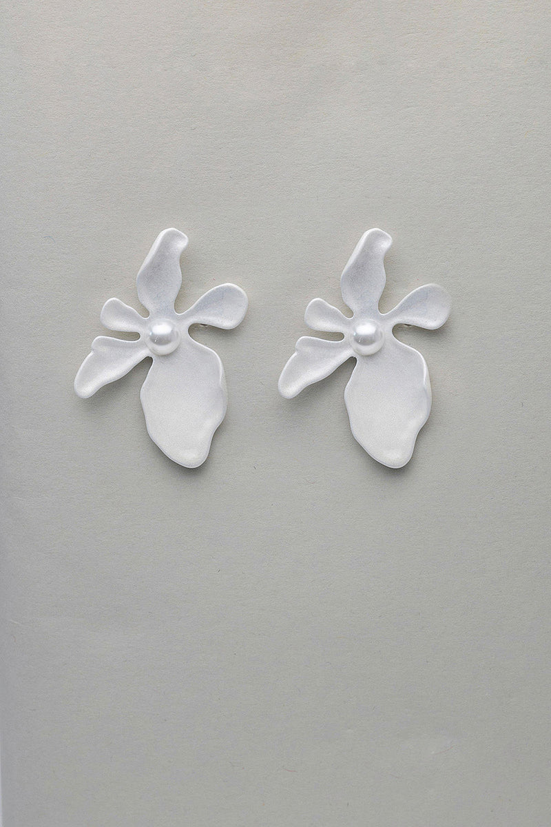 Flower Pearl White Earrings