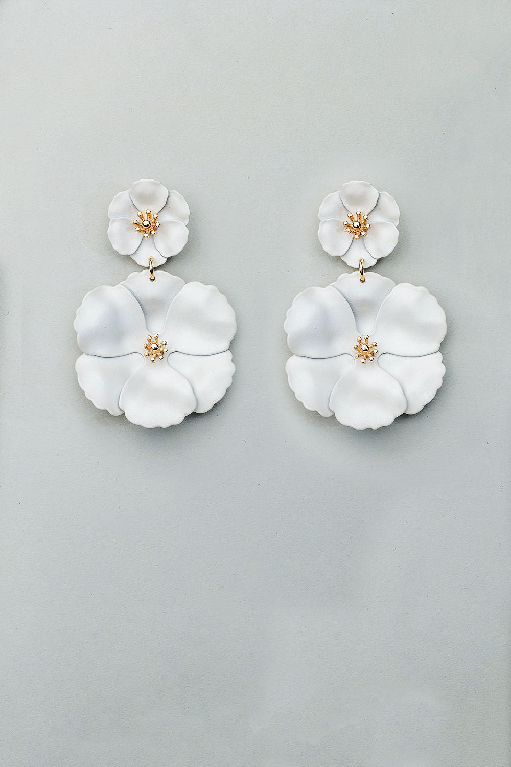 Flower Twin Earrings Mat White