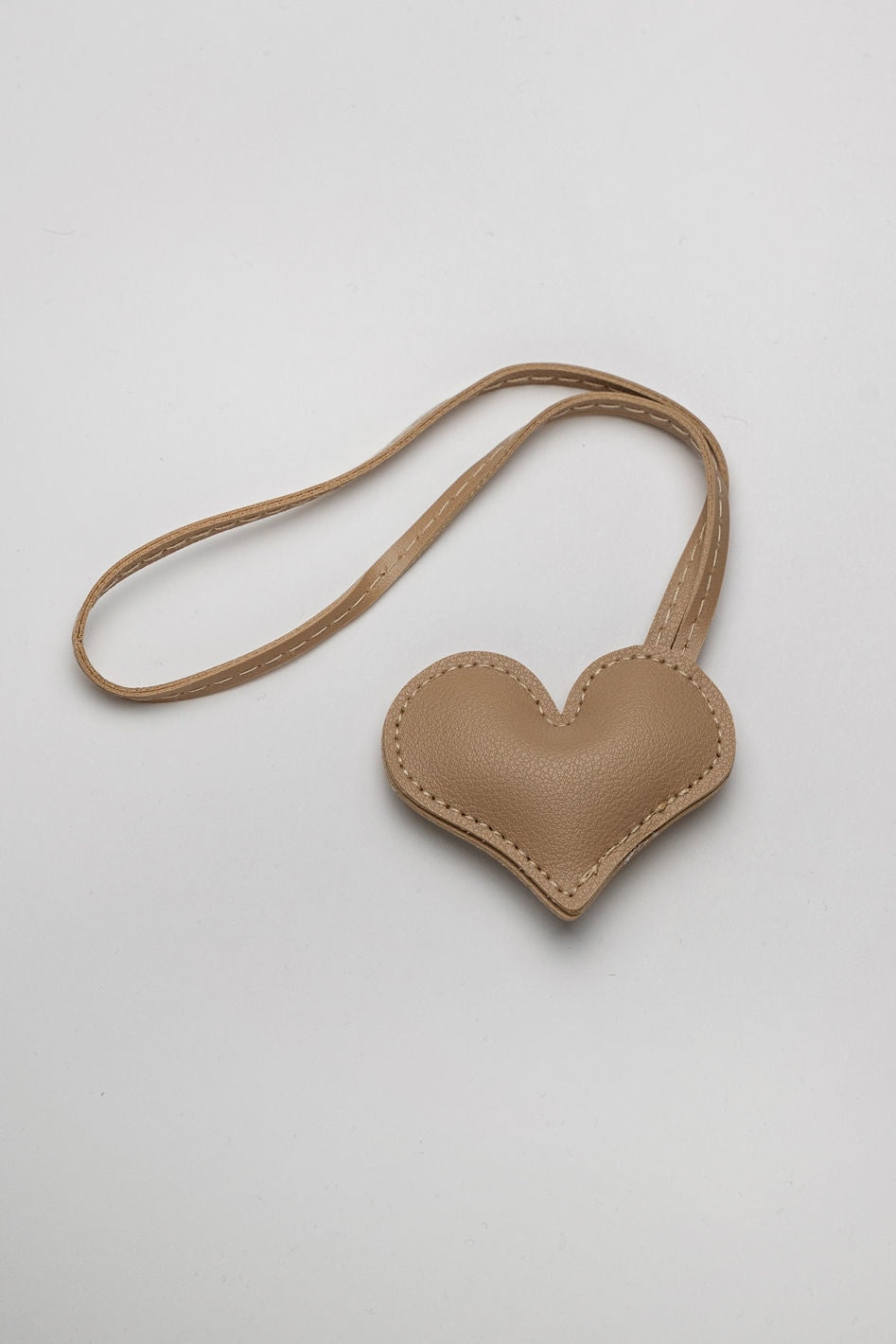 CHARM HEART LIght Beige