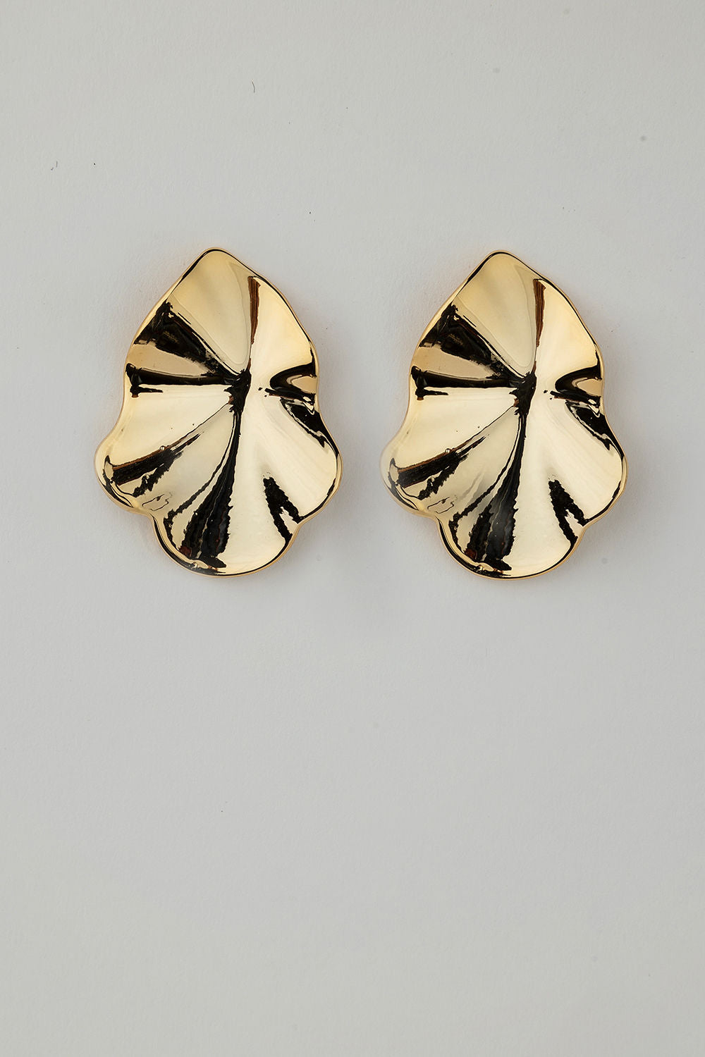 Lip Earrings Gold