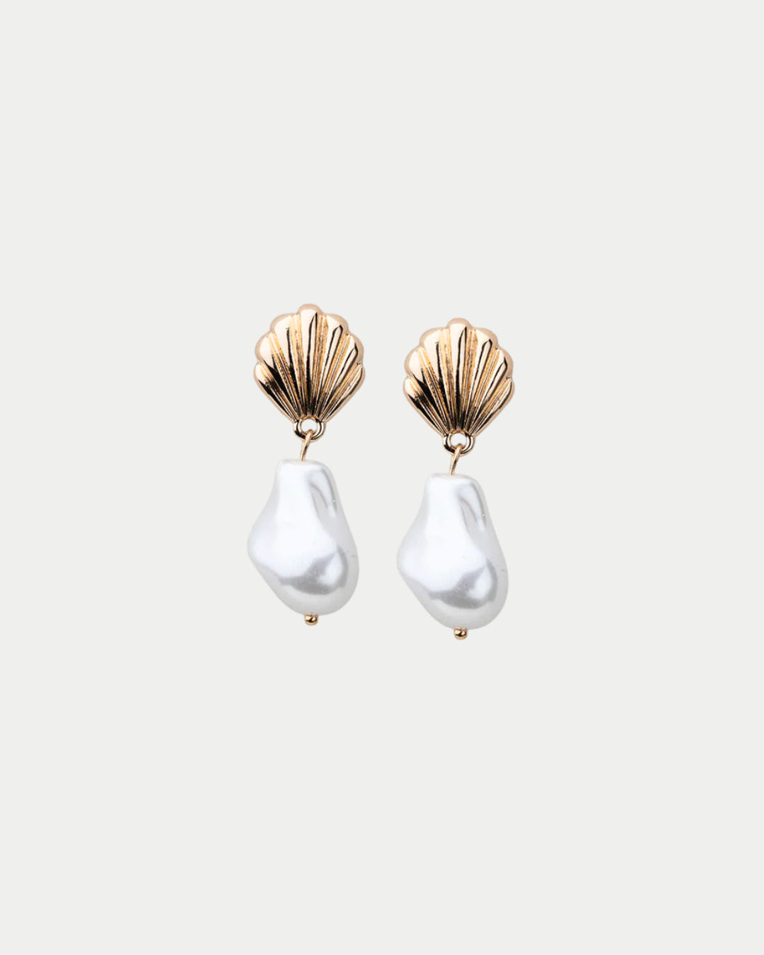 Shell Pearl Earrings Gold