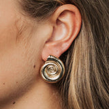 Shell Stud