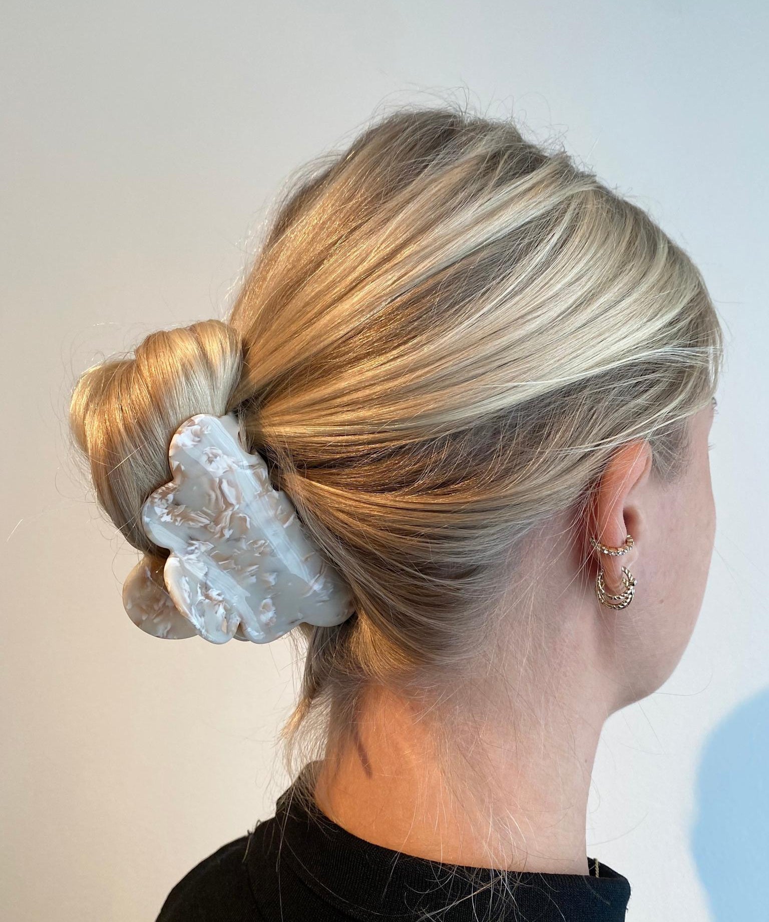 Hair Clip Flower Beige