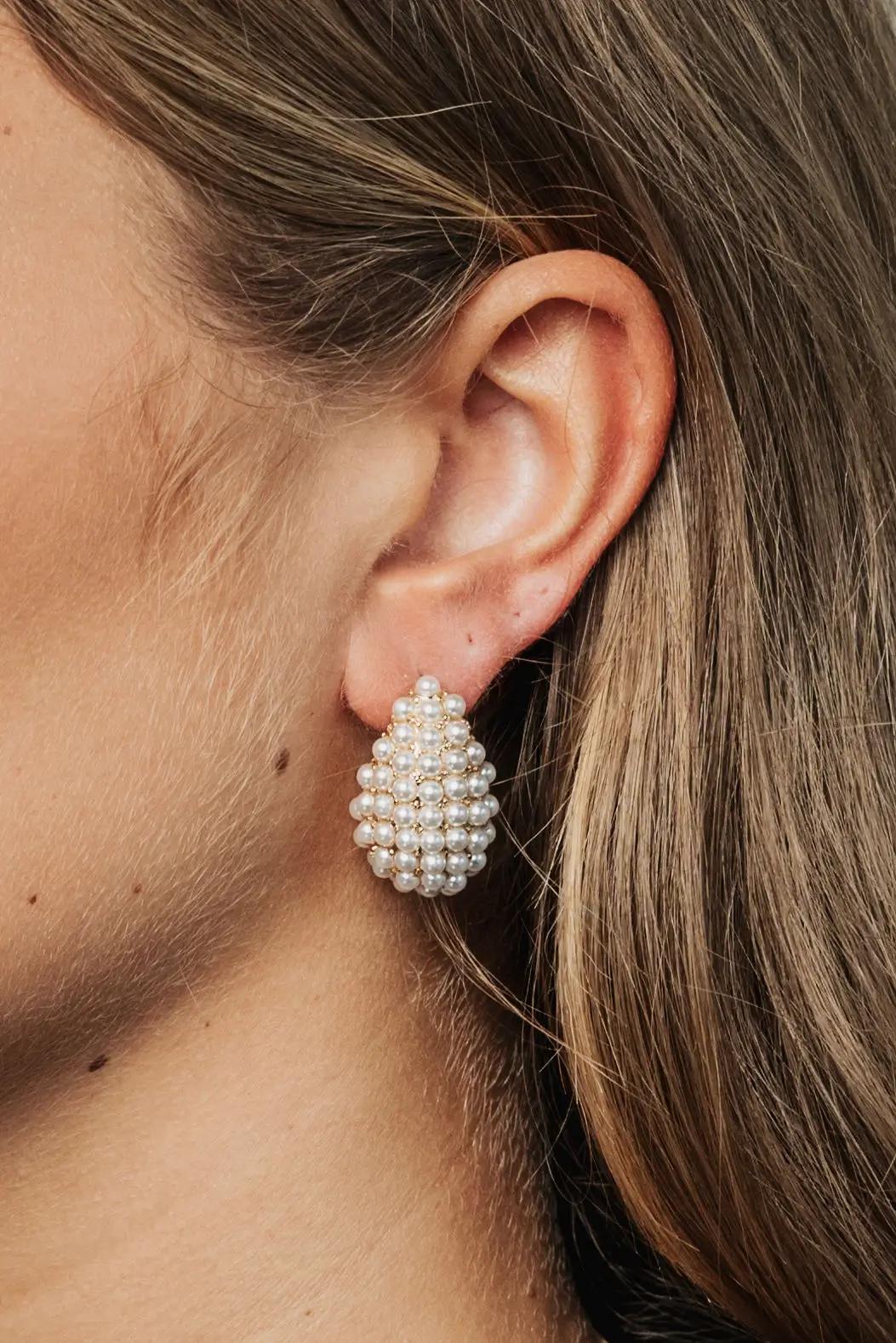 Drop Pearl Earrings Medium