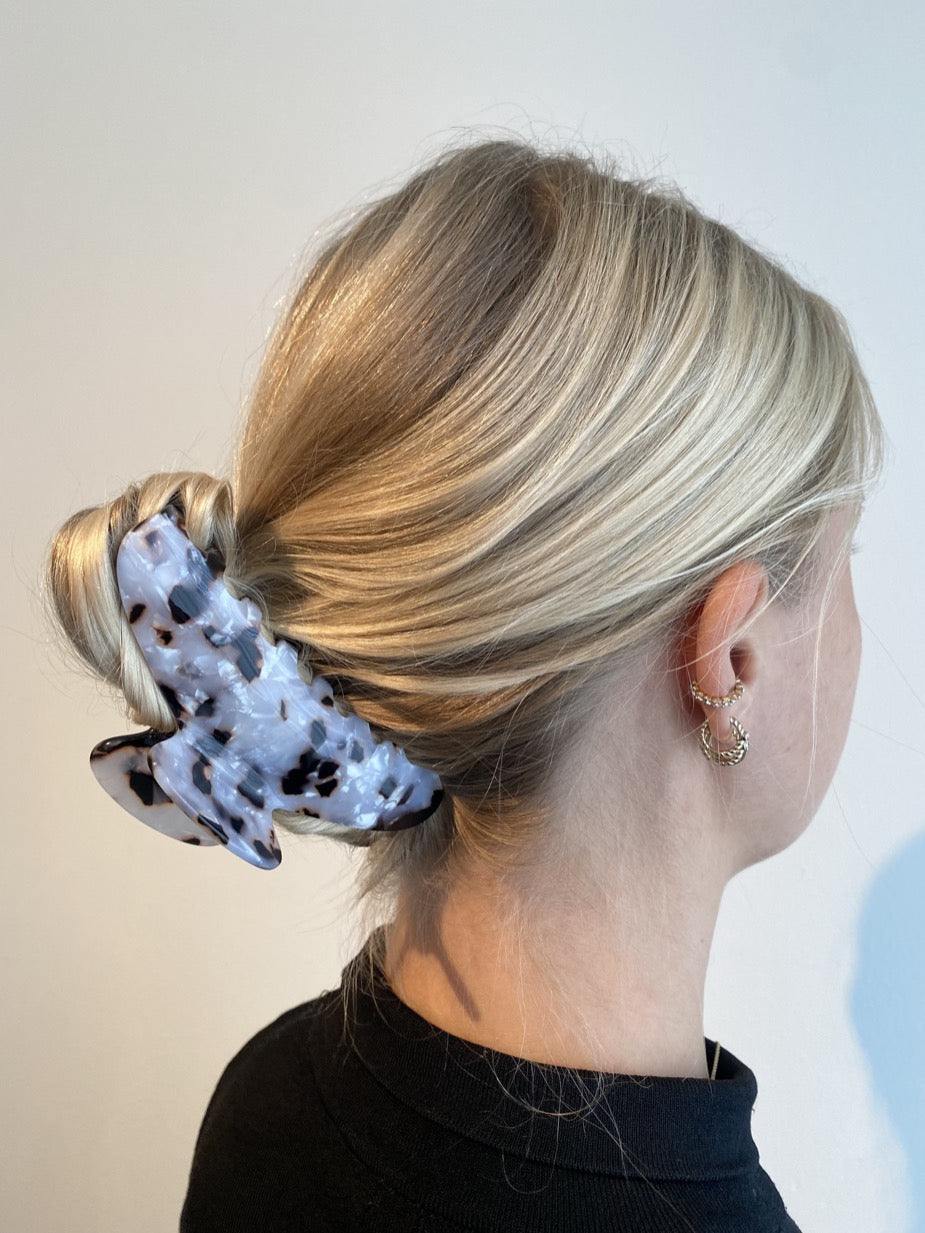 hair clip leo