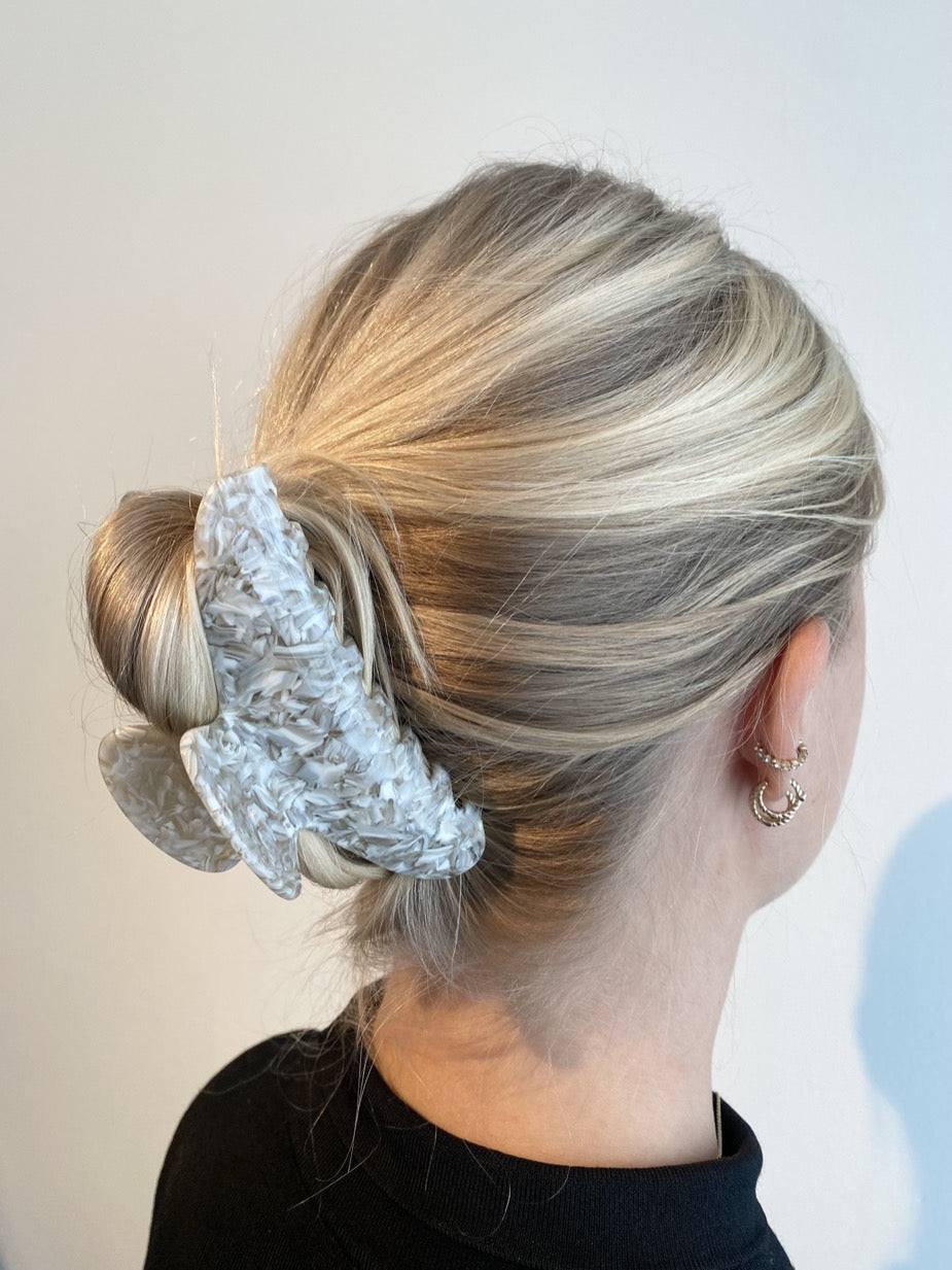hair clip beige