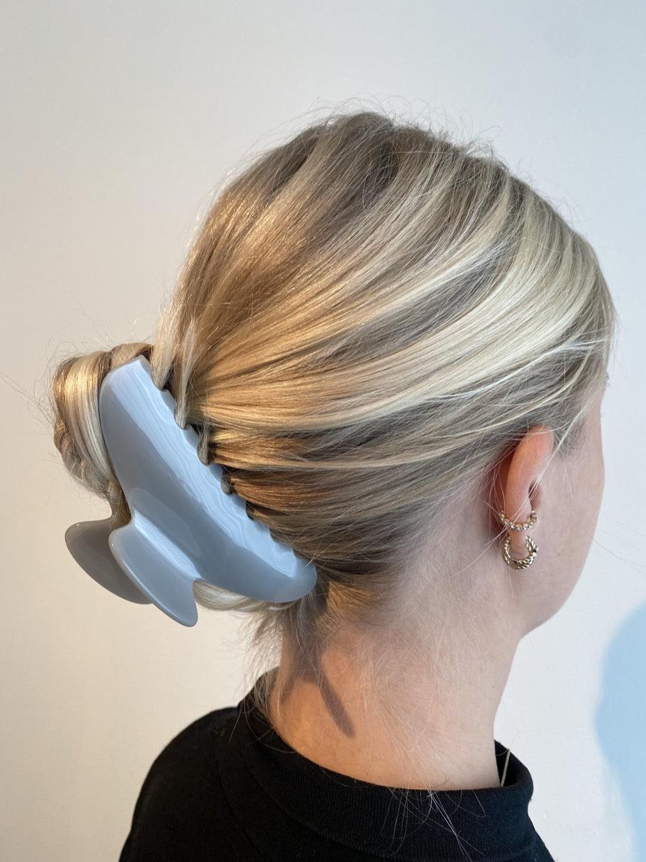 hair clip grey