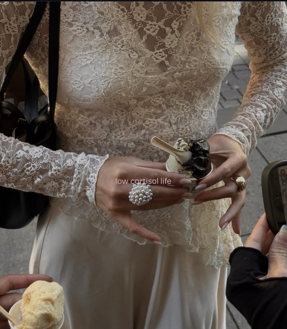 Vivianne Big Ring