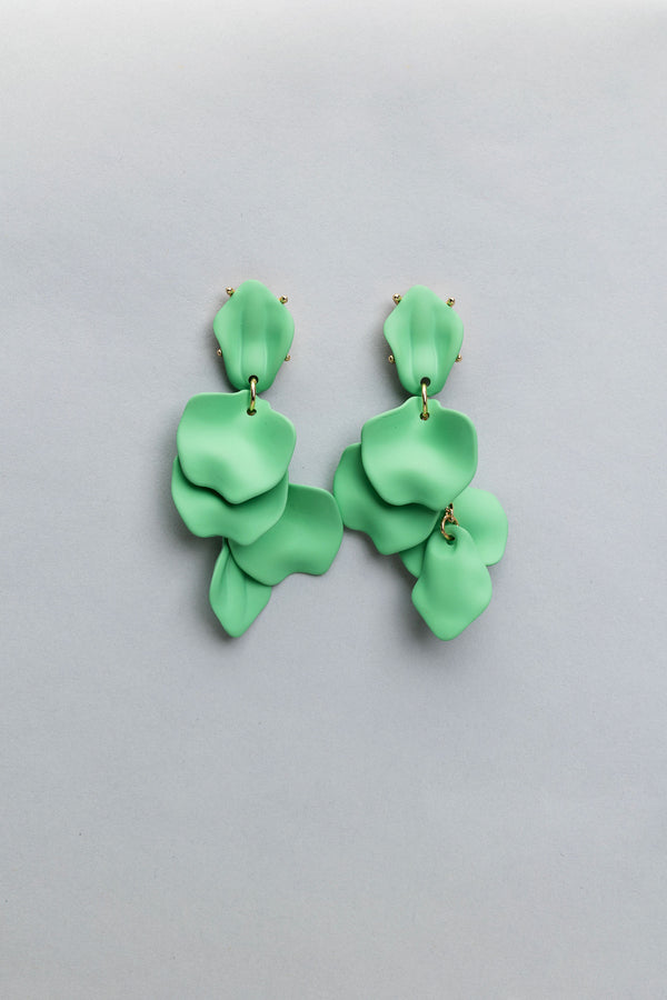 Leaf Earrings Soft Green