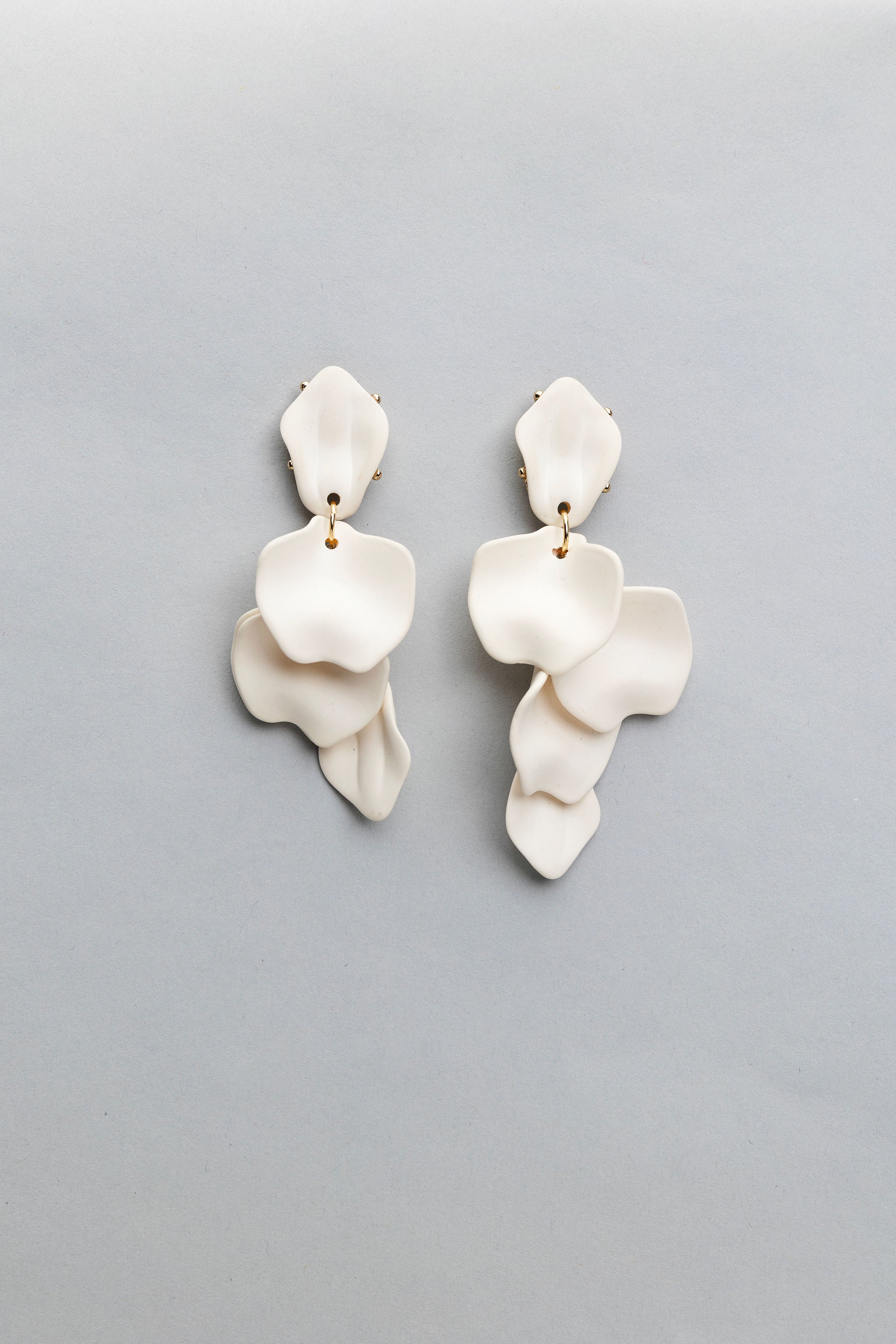 Leaf Earrings White Mat